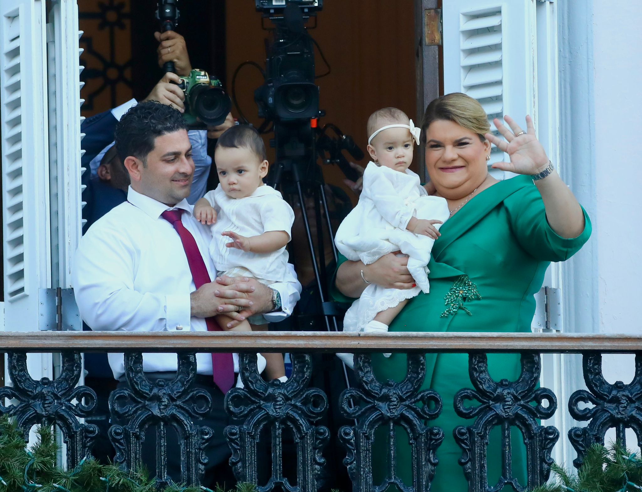 Jennifer Puerto Rican Jennifer González Colón juramenta como la décimotercera gobernadora de ...